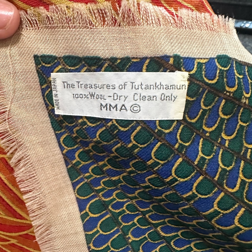 Vtg 1976 Treasures Of Tutankhamun Eagles Wings Metropolitan Museum Scarf Wool - Picture 3 of 3